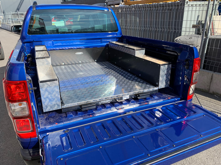 Seitliche Schiebefächer