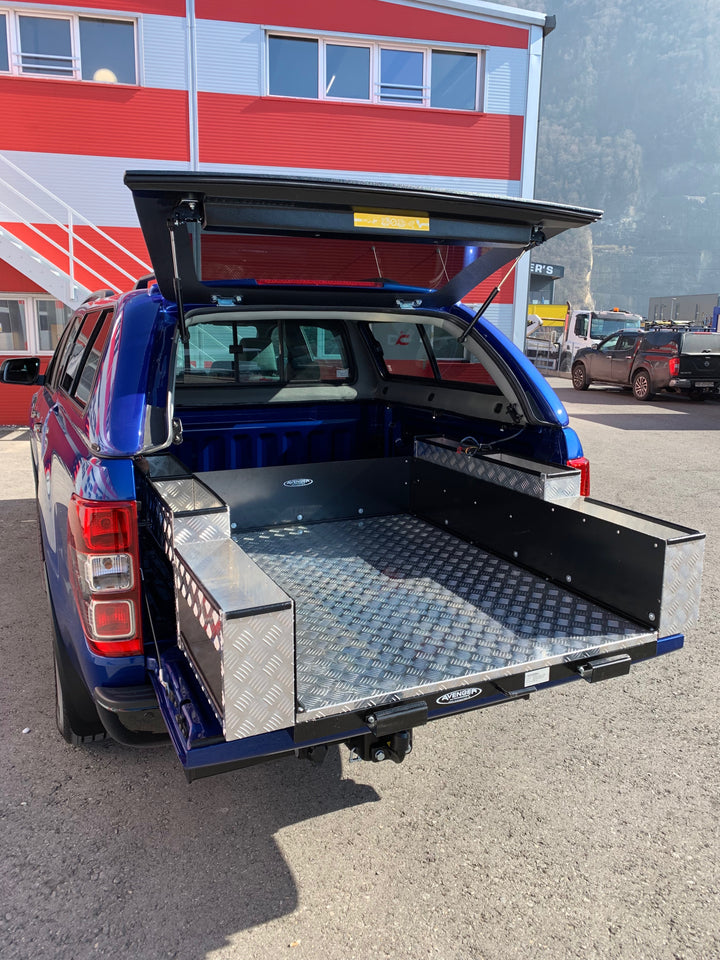 Seitliche Schiebefächer