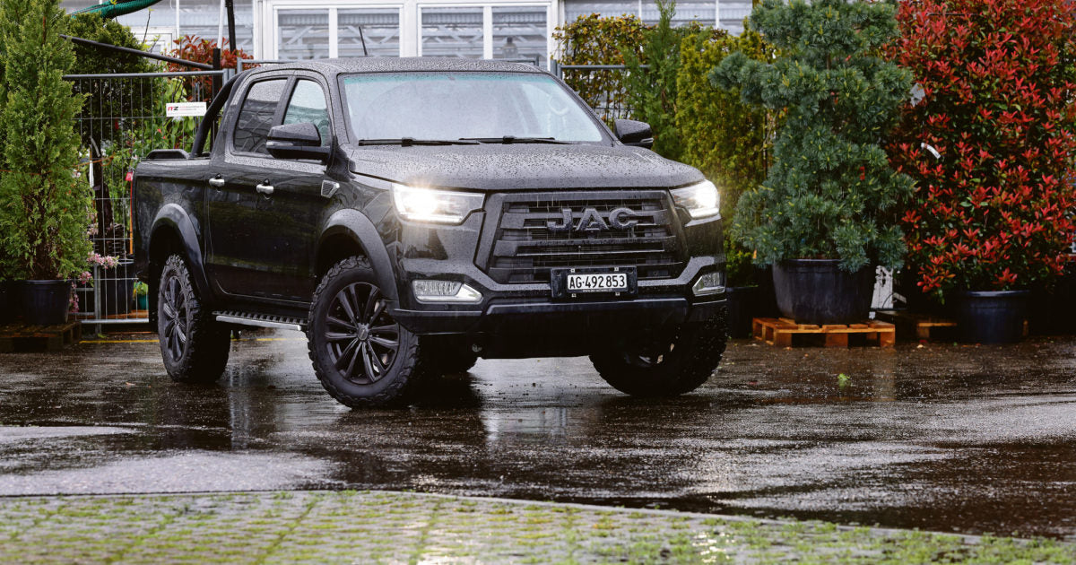 JAC T8